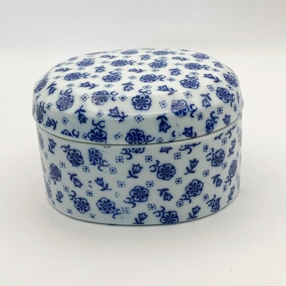 Vintage I.W. Rice & Co. Inc. Blue & White Floral Small Lidded Dish - Picture 1 of 9